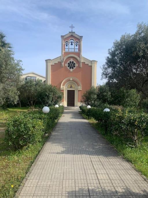 Pop In! Sunny 2Bdr Apt Cagliari Near The Beach Exterior photo